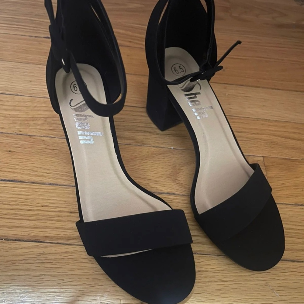 Black thick heel